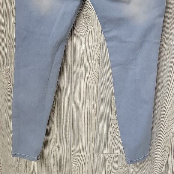 Boohoo Man Distressed Light Wash Skinny Stretch Jeans Mens 32R - Picture 7 of 15